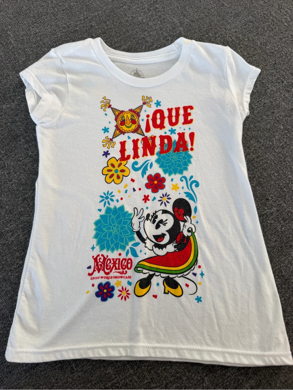 Disney White "¡Que Linda!" Kids Graphic Tee with Multicolor Print